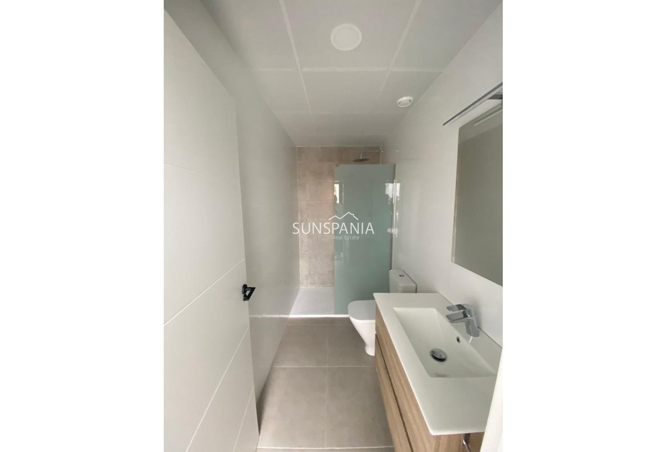 Obra nueva - Chalet -
Los Alcazares - La Concha