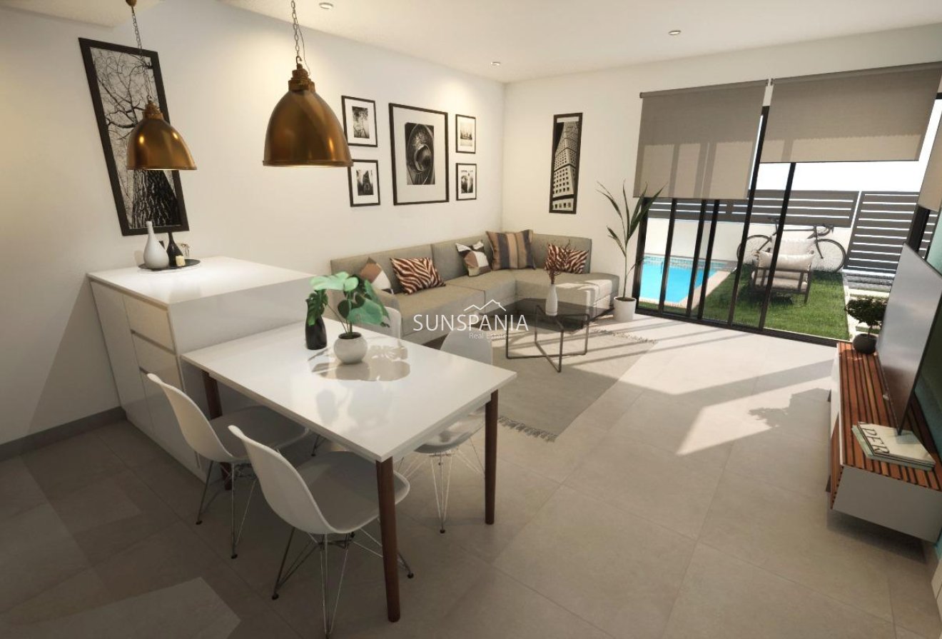 Obra nueva - Chalet -
Los Alcazares - La Concha