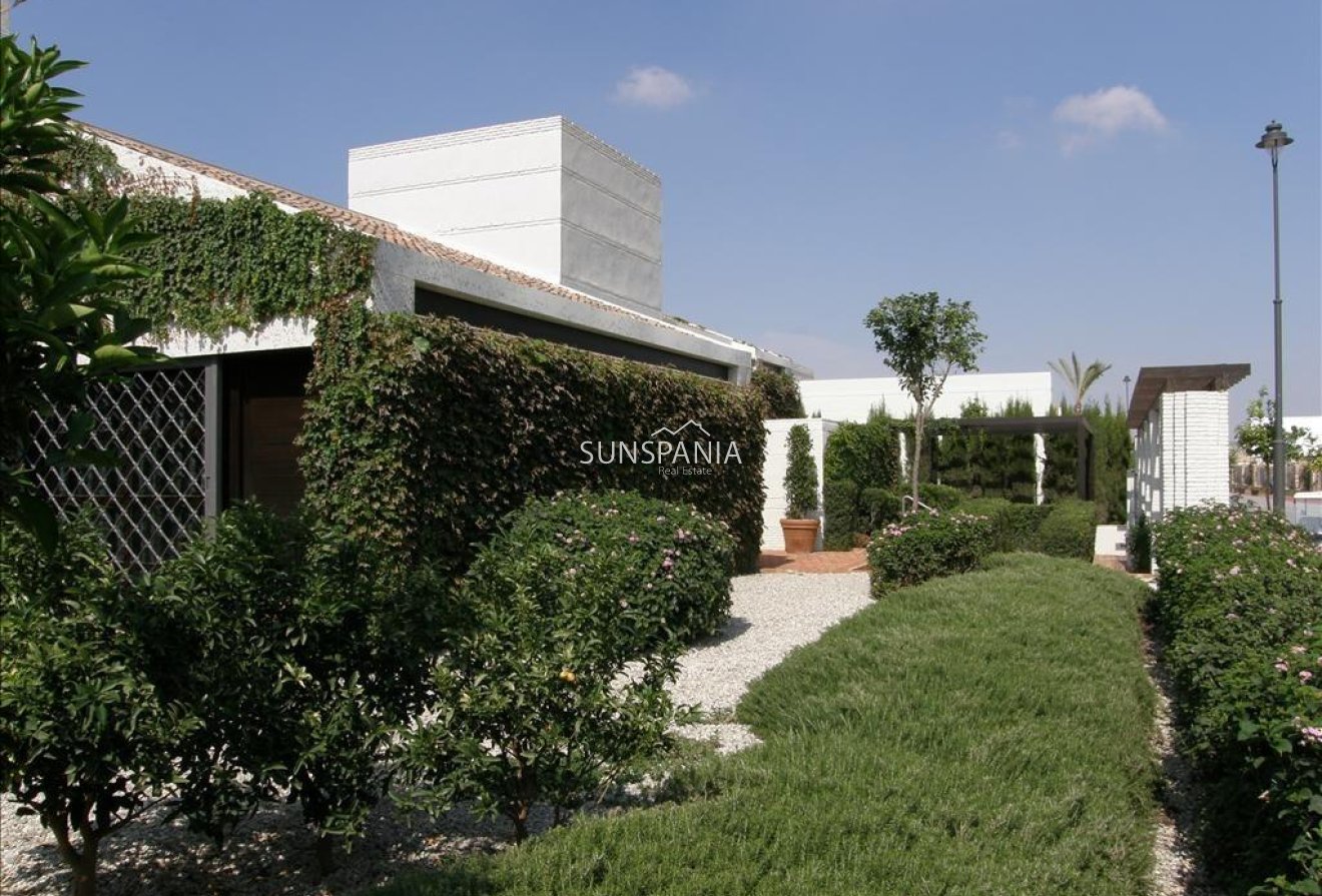 Obra nueva - Chalet -
Sucina - Peraleja Golf