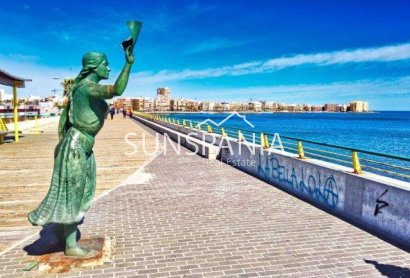 Obra nueva - Piso -
Torrevieja - Centro