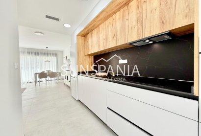 Obra nueva - Adosado -
Cox - San Fernando