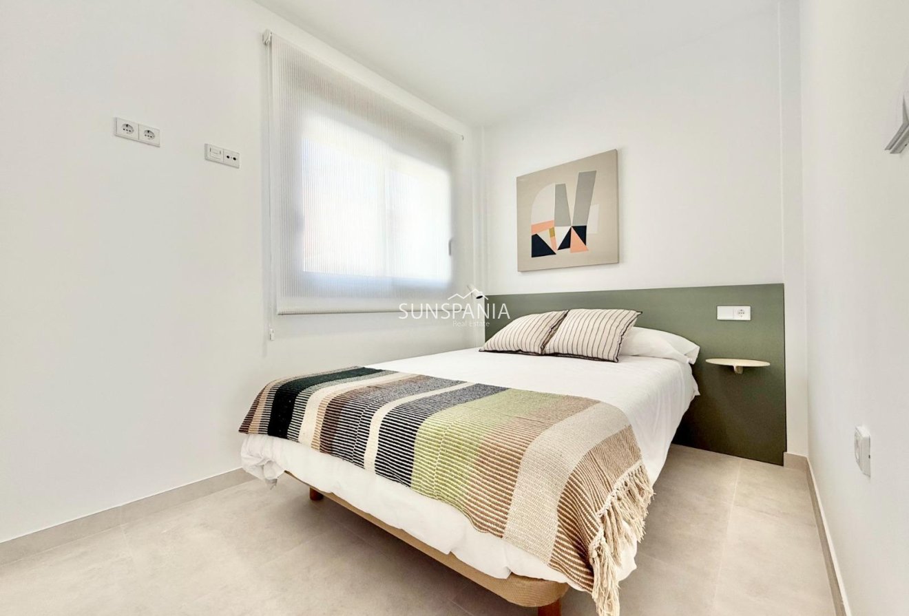 Obra nueva - Adosado -
Cox - San Fernando