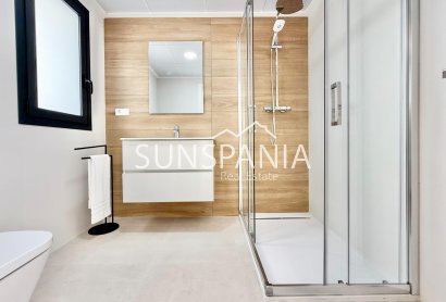 Obra nueva - Adosado -
Cox - San Fernando