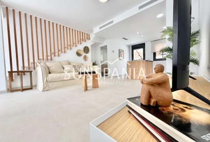 Obra nueva - Adosado -
Cox - San Fernando