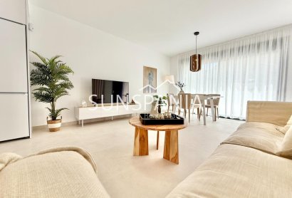 Obra nueva - Adosado -
Cox - San Fernando