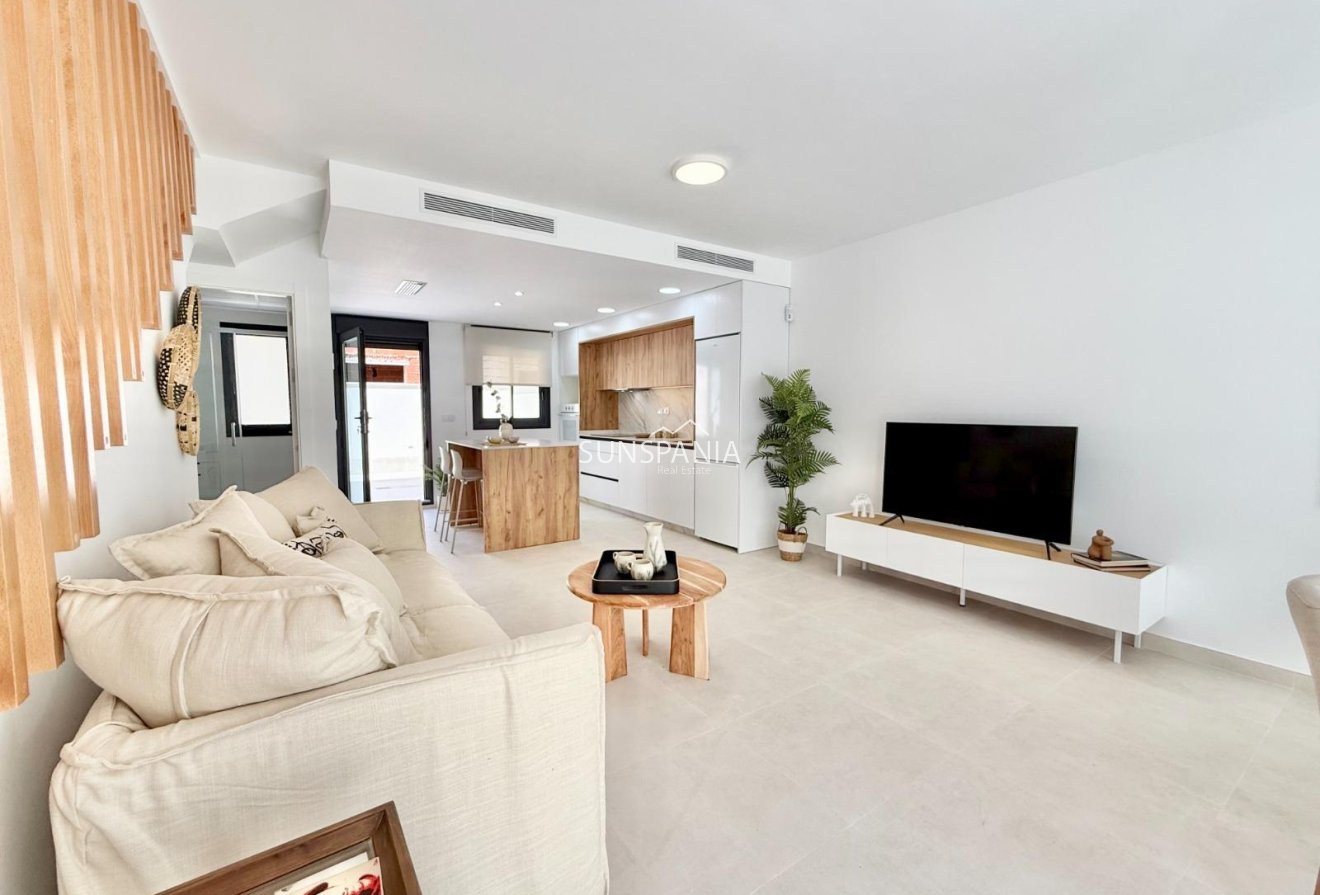 Obra nueva - Adosado -
Cox - San Fernando