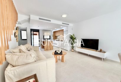 Obra nueva - Adosado -
Cox - San Fernando