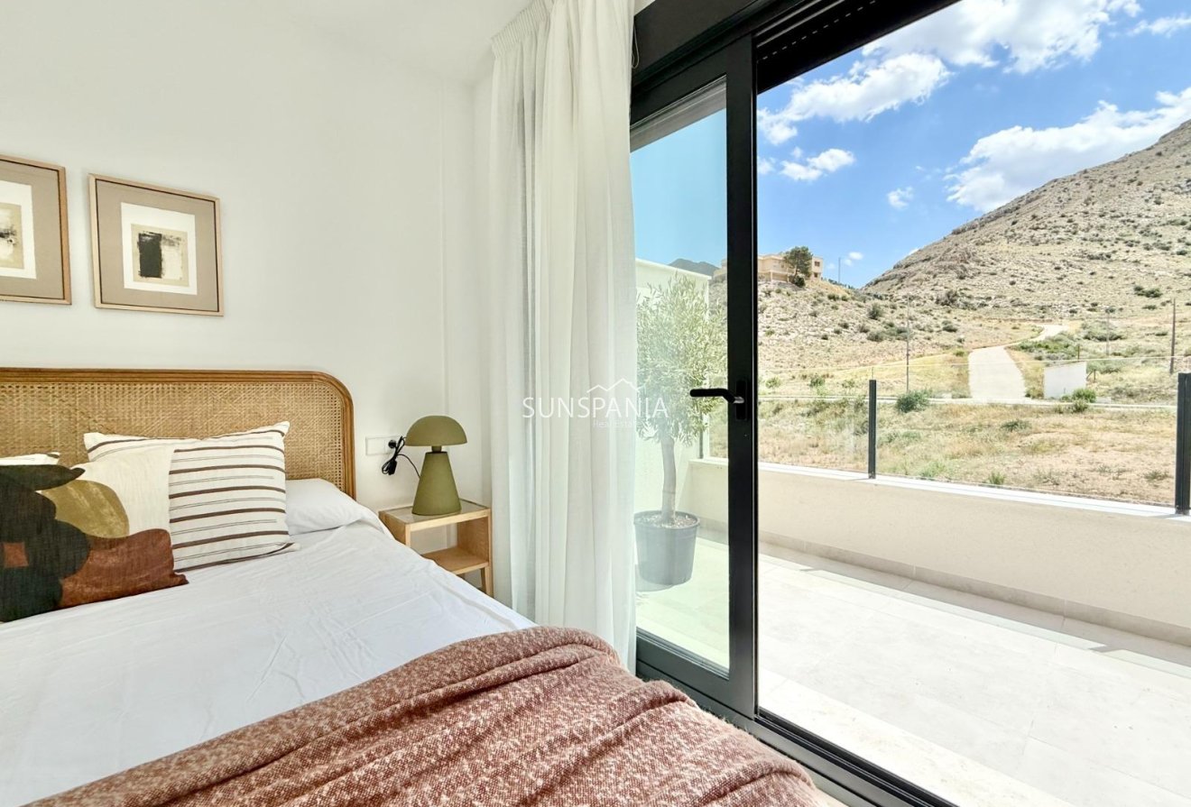 Obra nueva - Adosado -
Cox - San Fernando