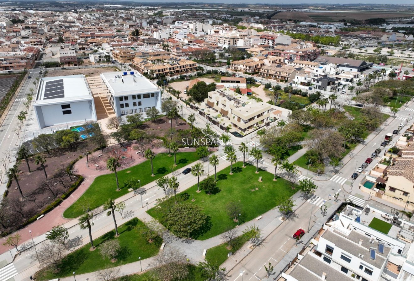 Obra nueva - Chalet -
Pilar de la Horadada - parques de Andromeda