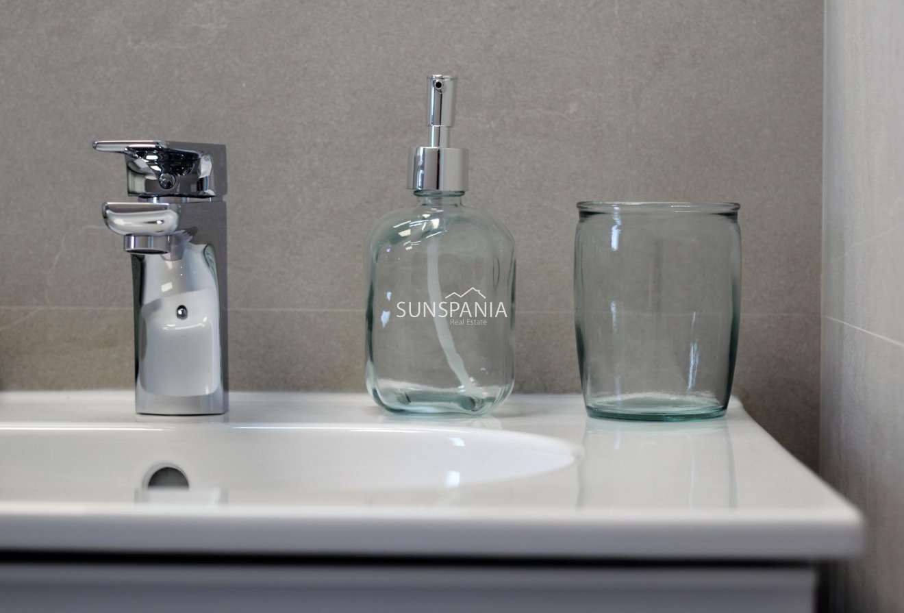 Obra nueva - Chalet -
Pilar de la Horadada - parque Andromeda