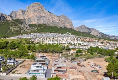 Obra nueva - Chalet -
Polop - Urbanizaciones