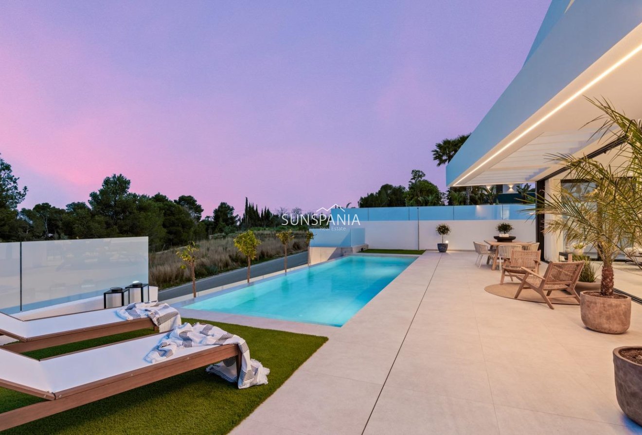 Obra nueva - Chalet -
Polop - Urbanizaciones