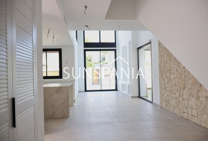 Obra nueva - Chalet -
Alfas del Pí - El Albir