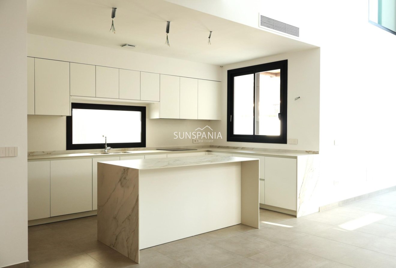 Obra nueva - Chalet -
Alfas del Pí - El Albir