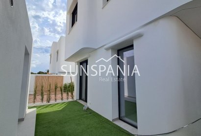 Obra nueva - Chalet -
Alfas del Pí - El Albir