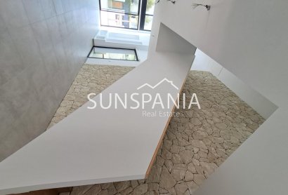 Obra nueva - Chalet -
Alfas del Pí - El Albir