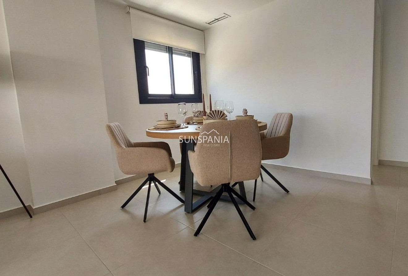 Obra nueva - Ático -
San Miguel de Salinas - Pueblo