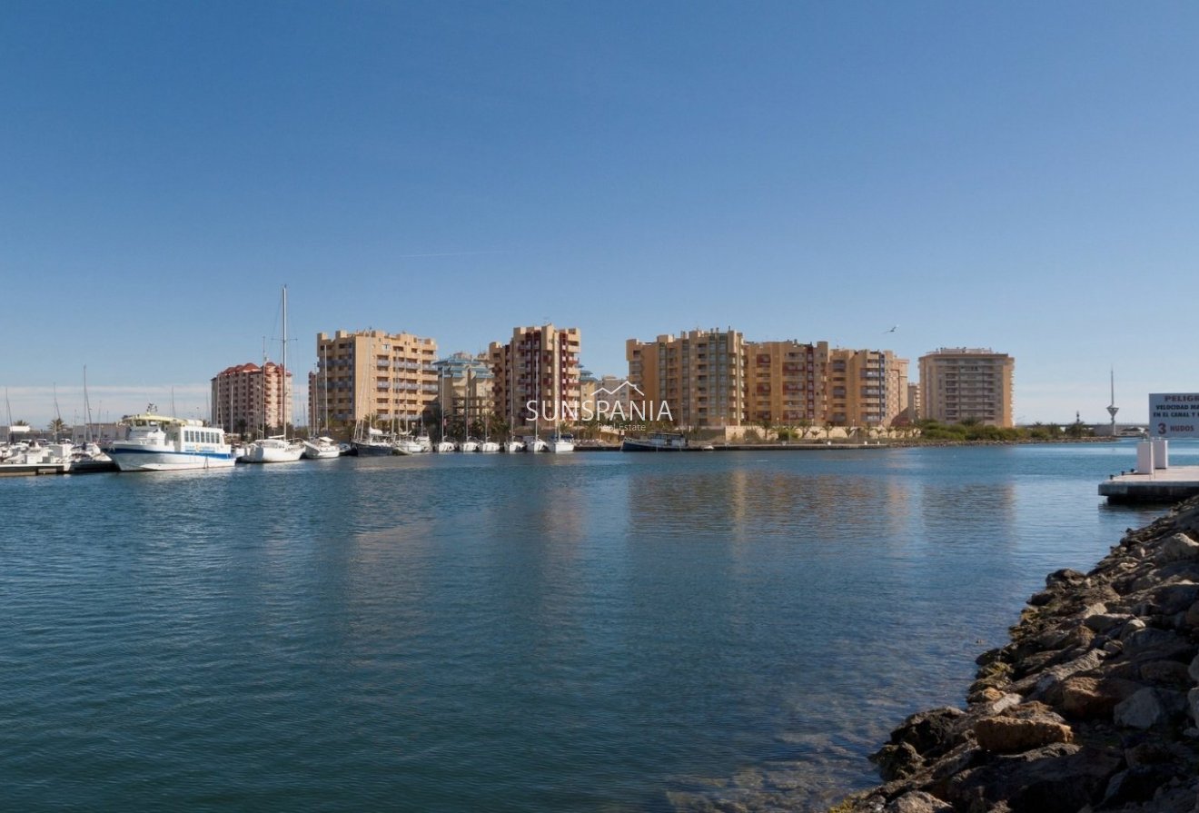 Obra nueva - Piso -
La Manga del Mar Menor - La Manga