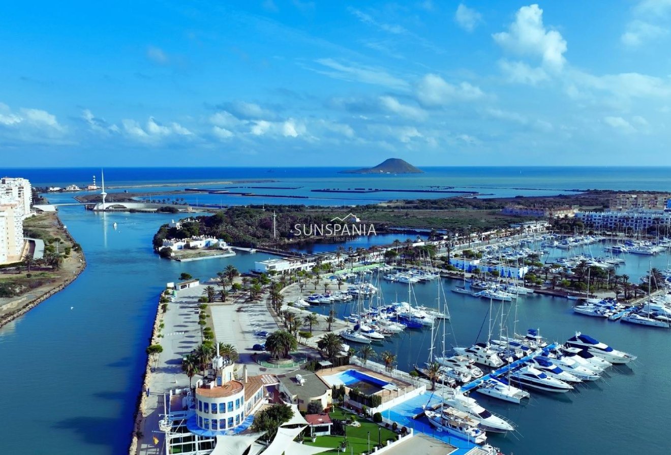 Obra nueva - Piso -
La Manga del Mar Menor - La Manga