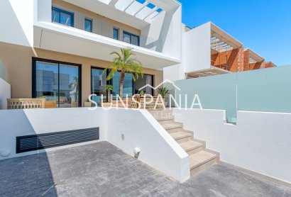 Obra nueva - Chalet -
Dolores - Sector 3