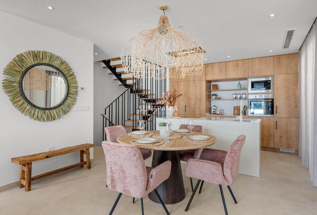 Obra nueva - Chalet -
Dolores - Sector 3