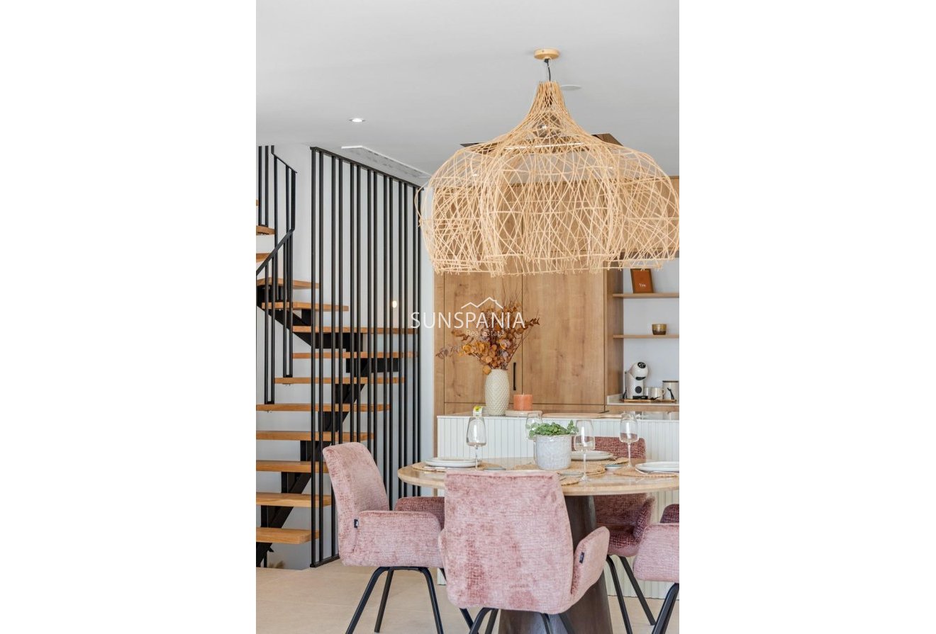 Obra nueva - Chalet -
Dolores - Sector 3