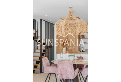 Obra nueva - Chalet -
Dolores - Sector 3