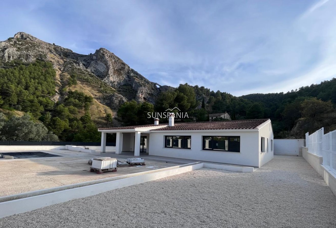 Obra nueva - Chalet -
Penaguila - El Olivar