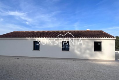 Obra nueva - Chalet -
Penaguila - El Olivar