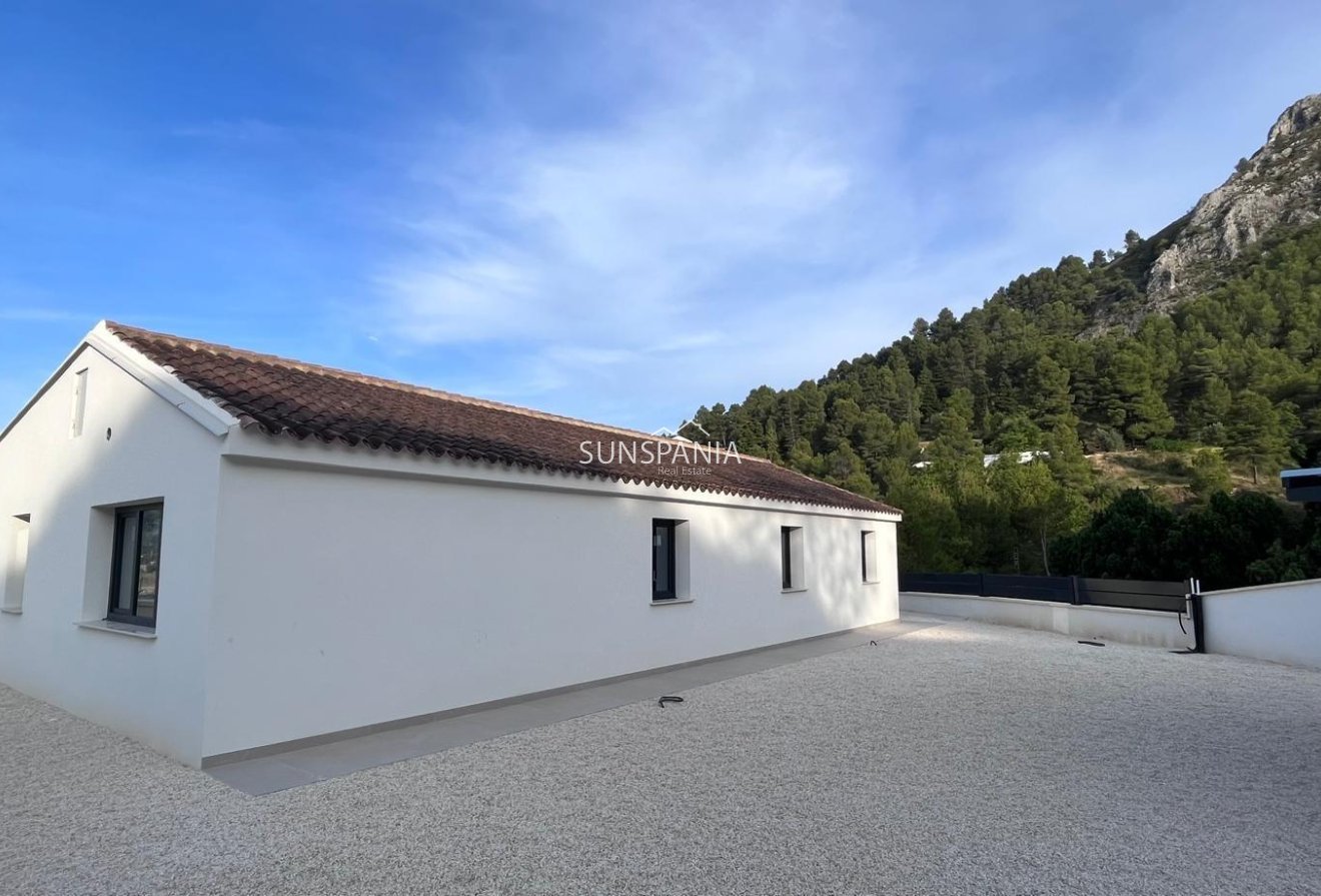 Obra nueva - Chalet -
Penaguila - El Olivar