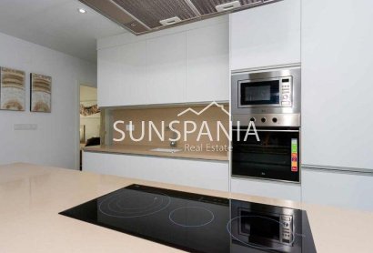 Obra nueva - Chalet -
Daya Nueva - Centro