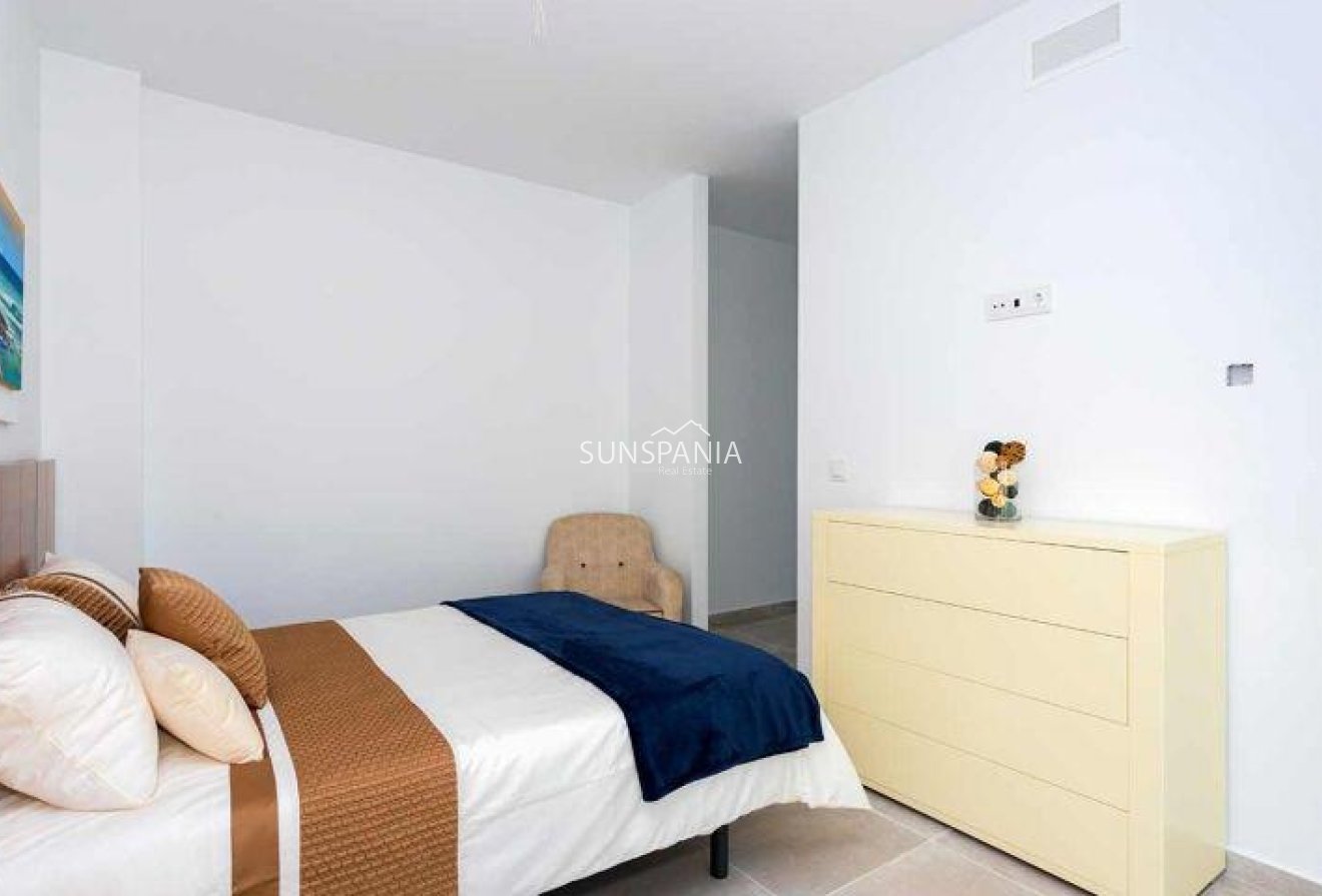 Obra nueva - Quad House -
Daya Nueva - Centro