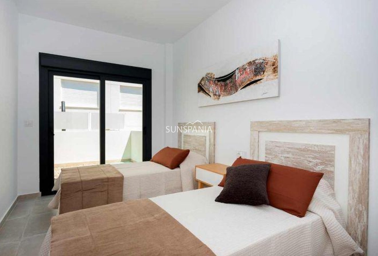 Obra nueva - Quad House -
Daya Nueva - Centro