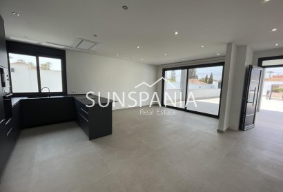 Obra nueva - Chalet -
Rojales - Ciudad Quesada