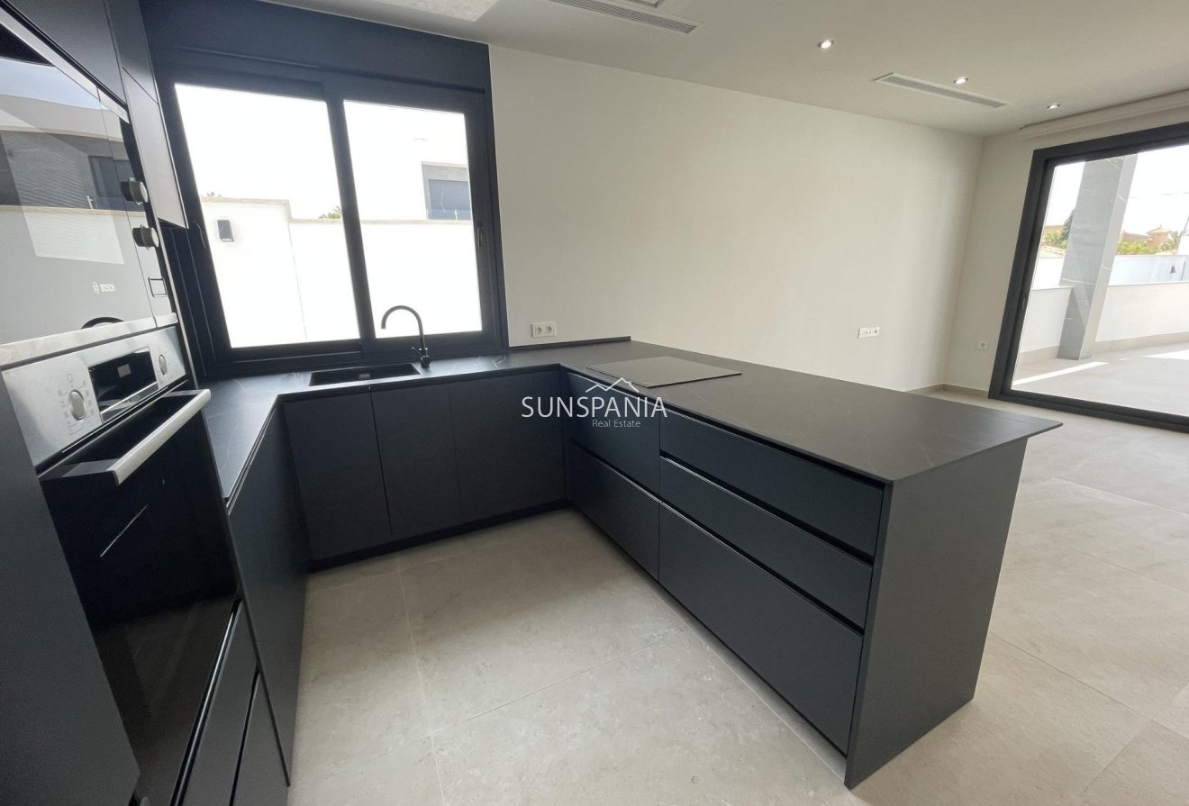 Obra nueva - Chalet -
Rojales - Ciudad Quesada