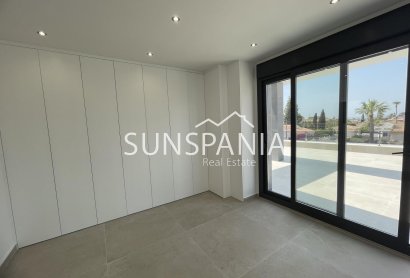 Obra nueva - Chalet -
Rojales - Ciudad Quesada