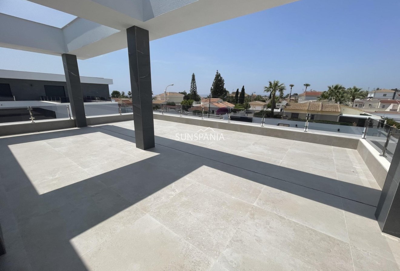 Obra nueva - Chalet -
Rojales - Ciudad Quesada