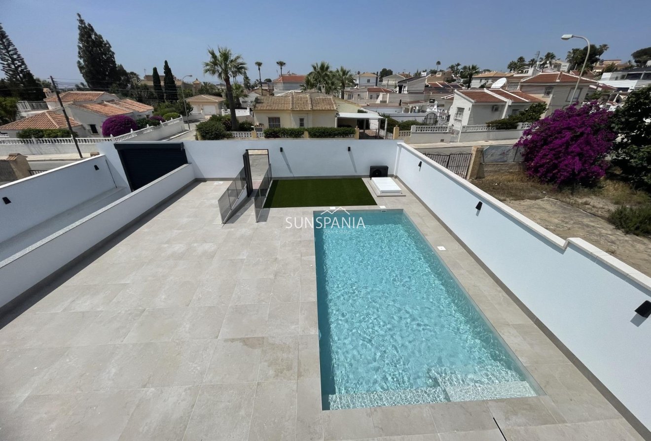 Obra nueva - Chalet -
Rojales - Ciudad Quesada