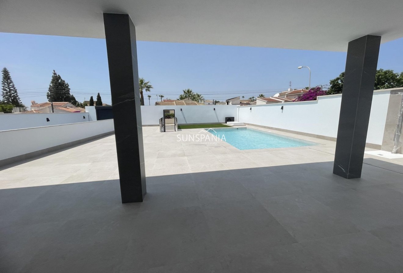 Obra nueva - Chalet -
Rojales - Ciudad Quesada