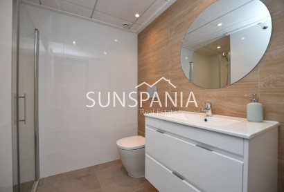 Obra nueva - Piso -
San Miguel de Salinas - La Cañada