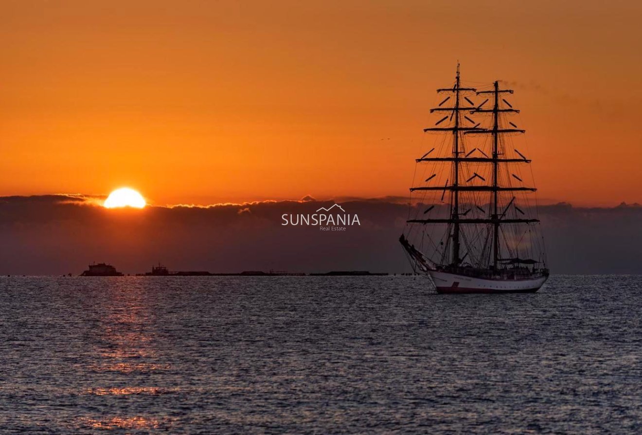 Obra nueva - Ático -
Villajoyosa - Cala de Finestrat