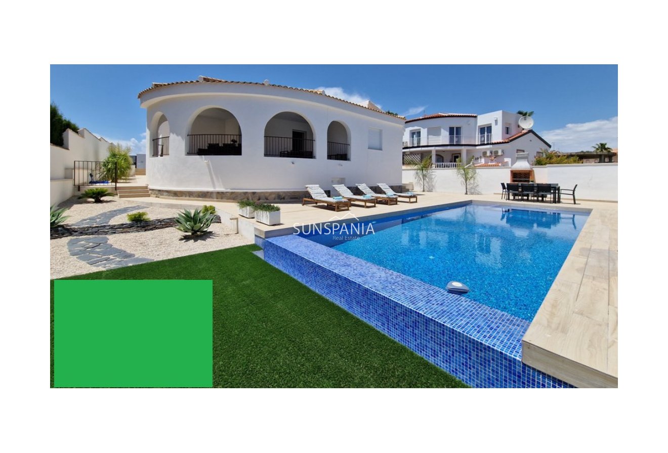 Obra nueva - Chalet -
Ciudad Quesada - Doña Pepa