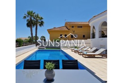 Obra nueva - Chalet -
Ciudad Quesada - Doña Pepa