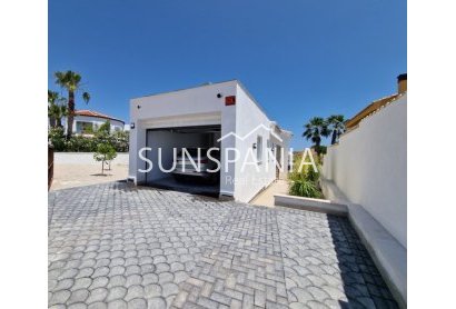 Obra nueva - Chalet -
Ciudad Quesada - Doña Pepa