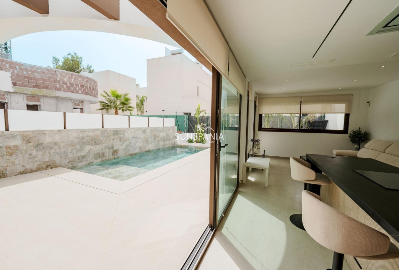 Obra nueva - Chalet -
Almoradí - Las Heredades