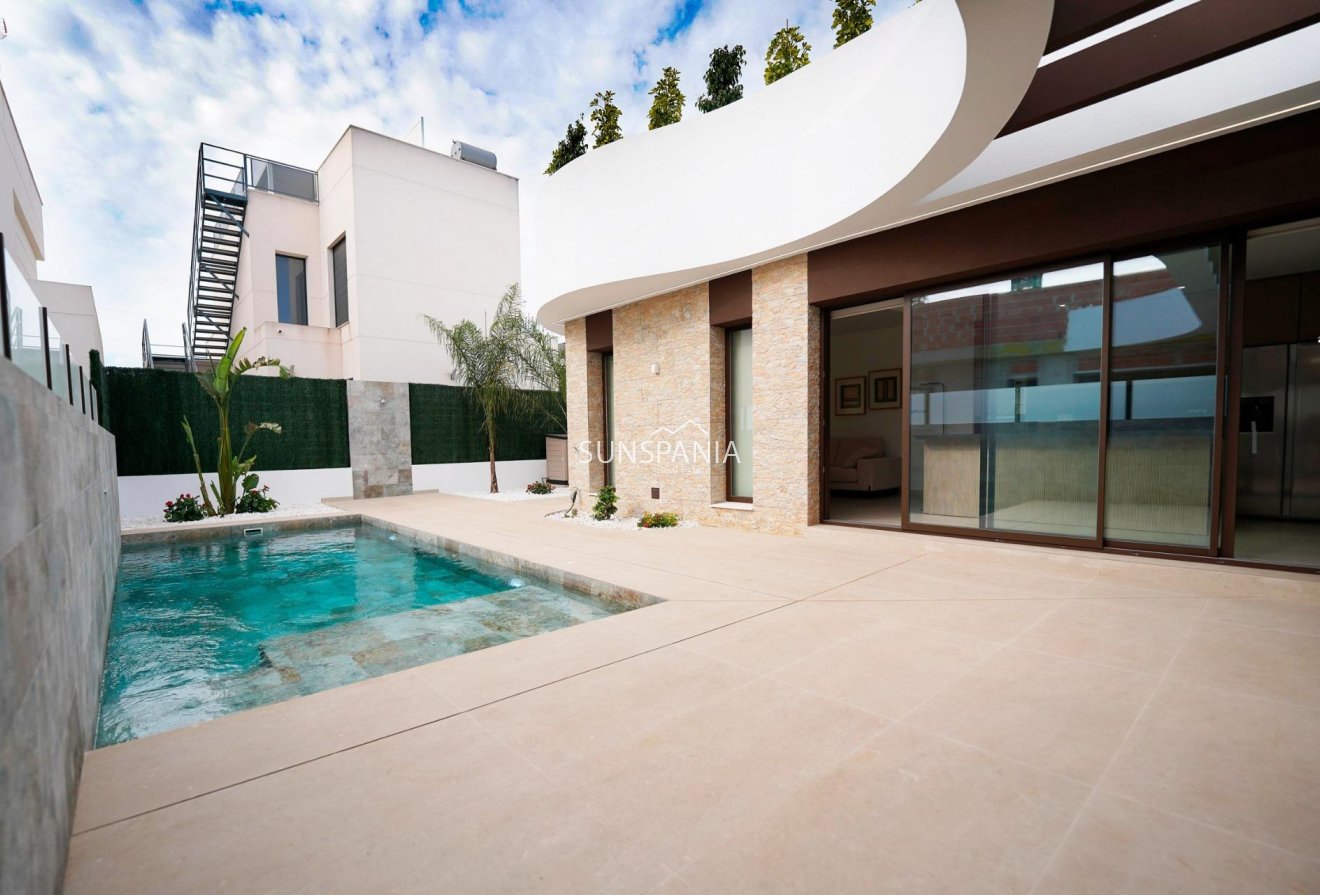 Obra nueva - Chalet -
Almoradí - Las Heredades