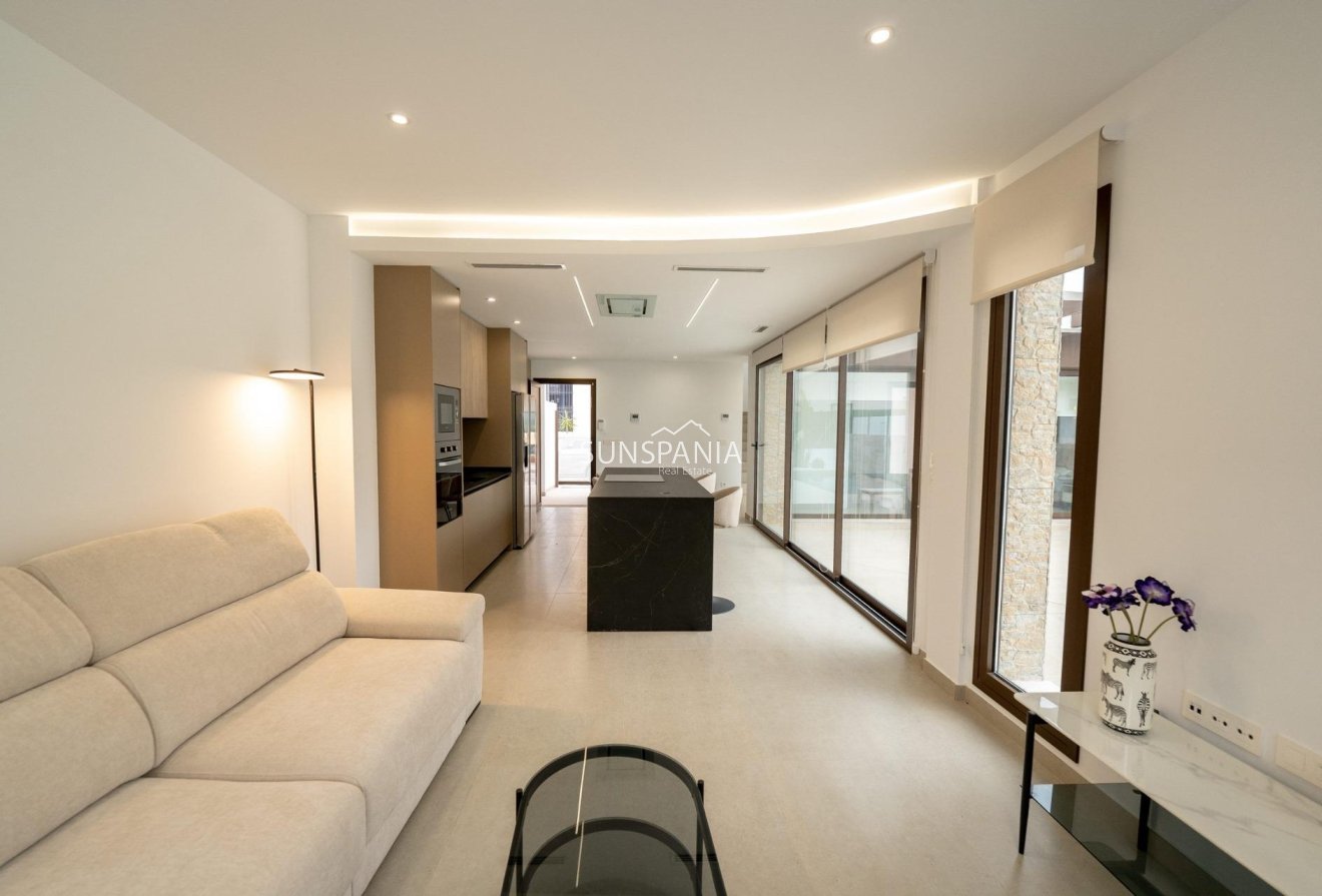 Obra nueva - Chalet -
Almoradí - Las Heredades