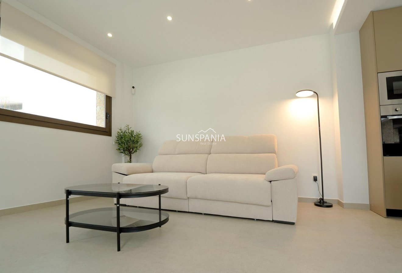 Obra nueva - Chalet -
Almoradí - Las Heredades