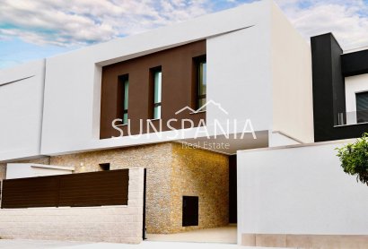 Obra nueva - Chalet -
Almoradí - Las Heredades