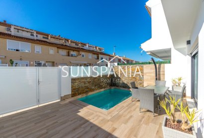 Obra nueva - Chalet -
San Pedro del Pinatar - Polideportivo